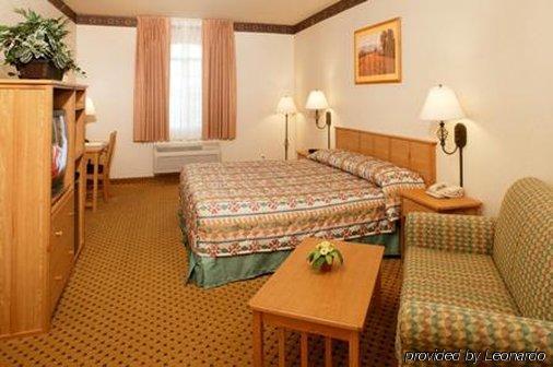 The Inn At Rolling Hills Casino & Resort Корнинг Стая снимка