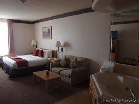 The Inn At Rolling Hills Casino & Resort Корнинг Екстериор снимка